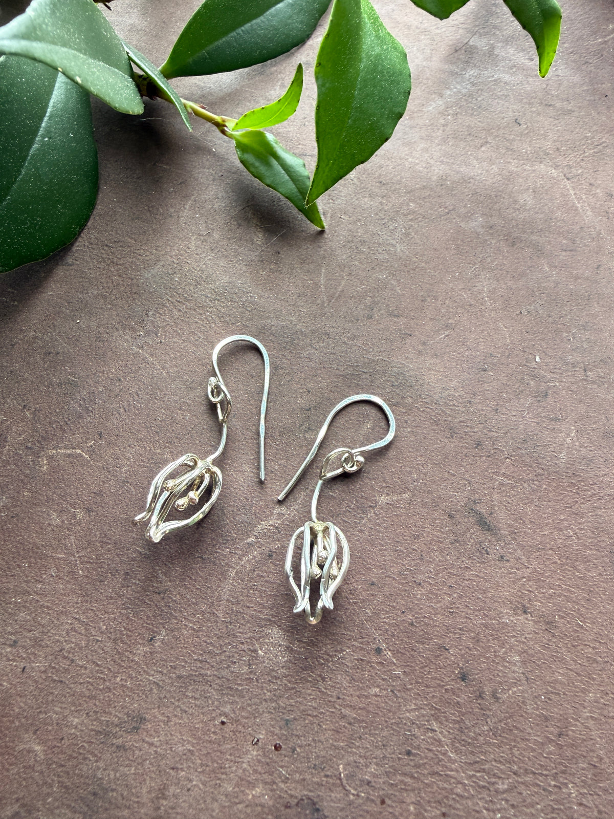 Månadsblommorna Hängande Örhängen silver – produktbild 28 av 31