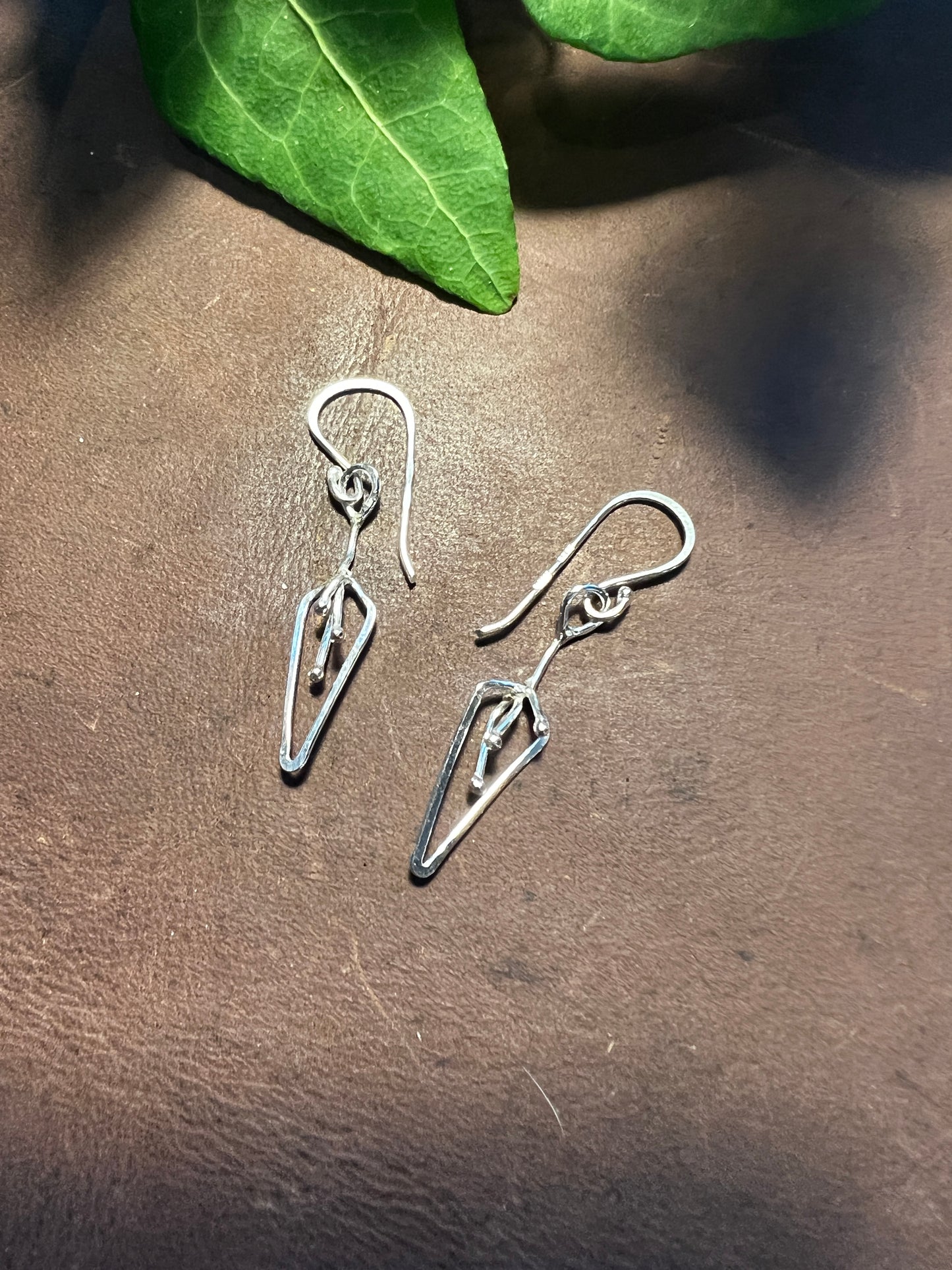 Månadsblommorna Hängande Örhängen silver