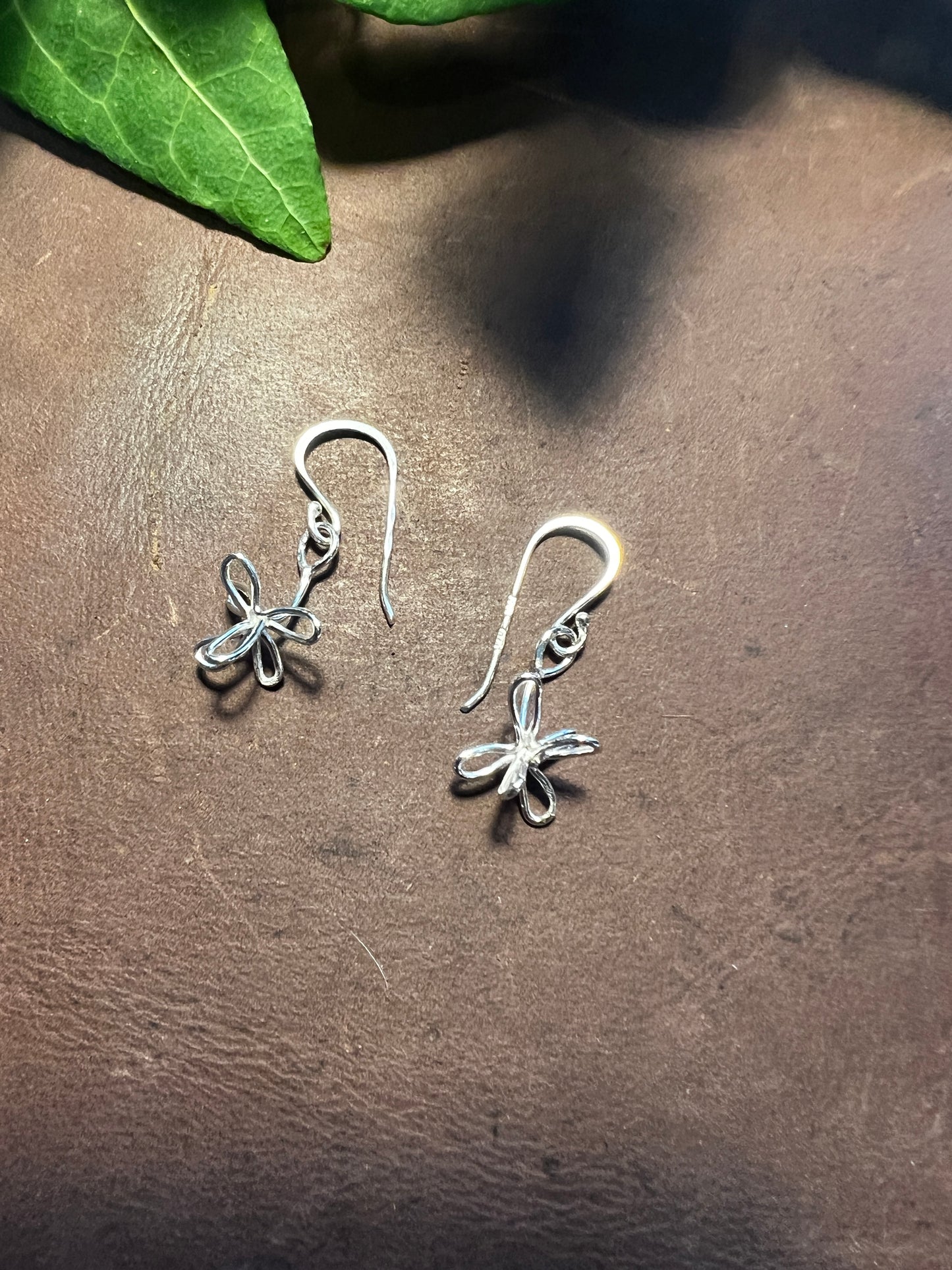 Månadsblommorna Hängande Örhängen silver