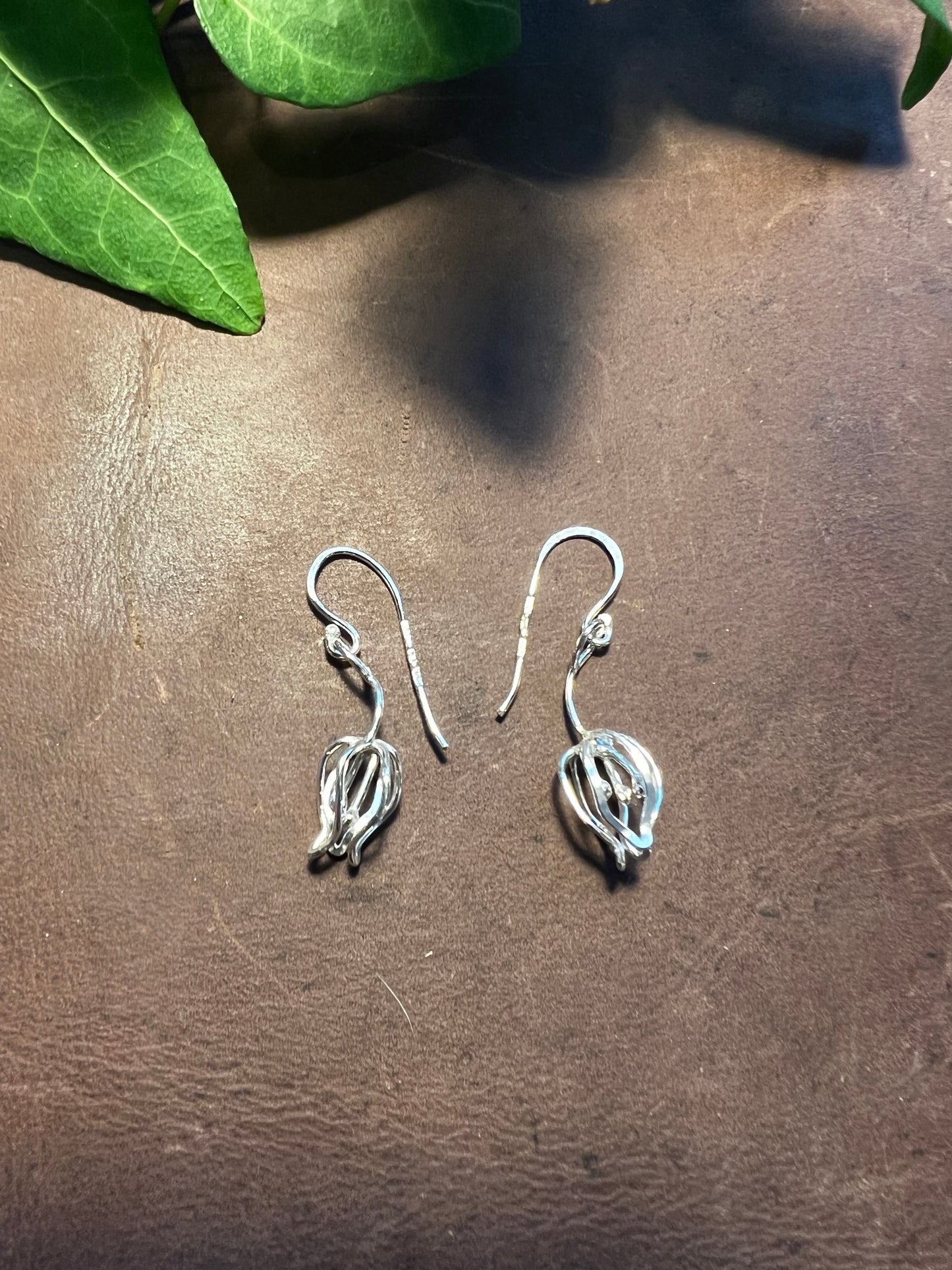 Månadsblommorna Hängande Örhängen silver