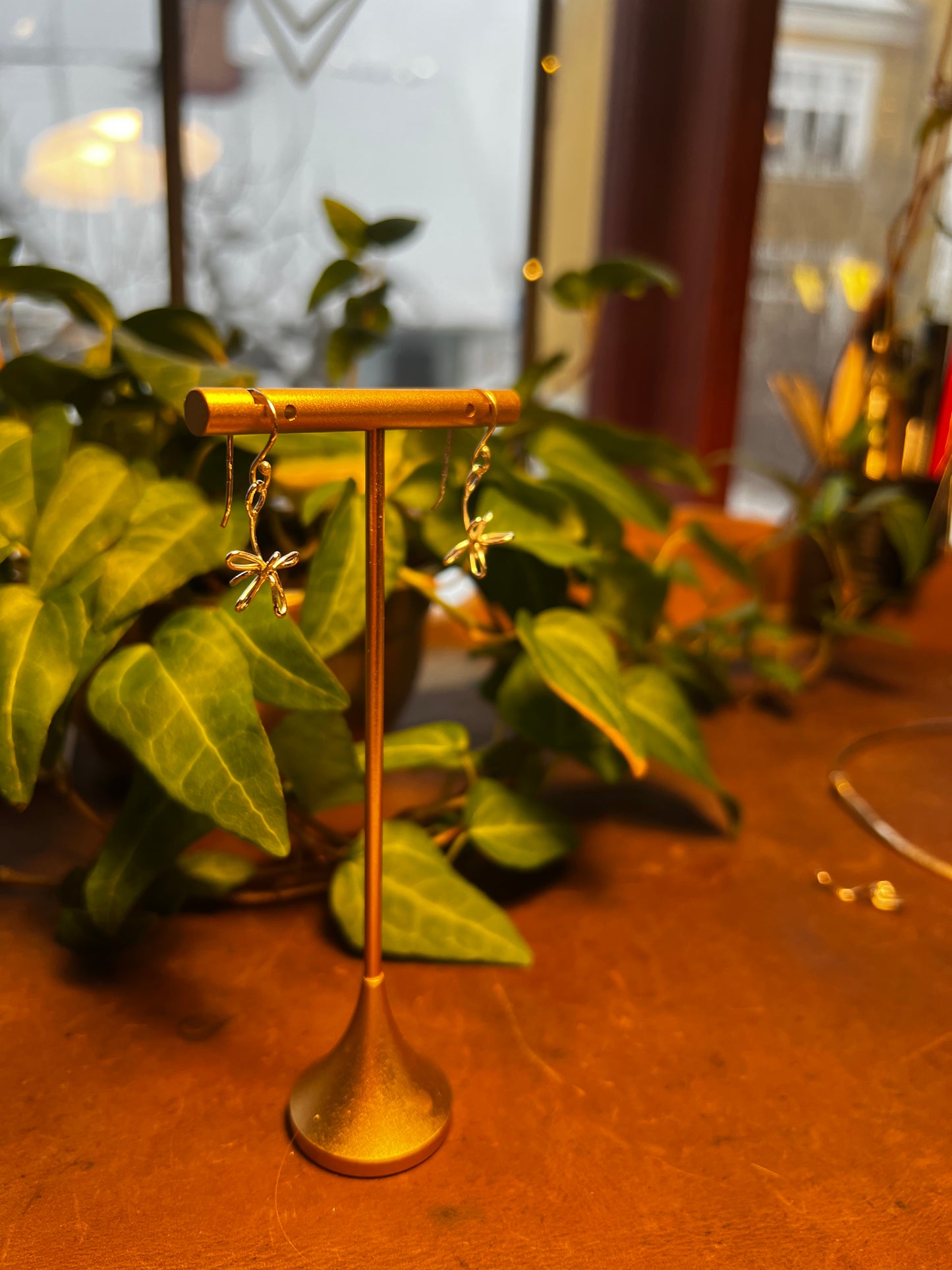 Månadsblommorna Hängande Örhängen silver